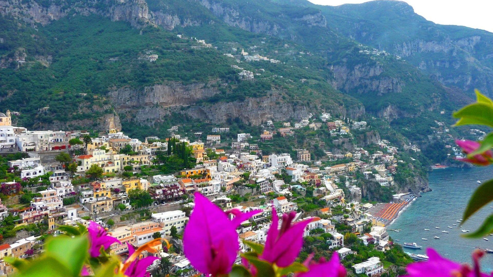 Houses: Positano Italy Lake Peaceful Town Coast Sea Niuce Flowers