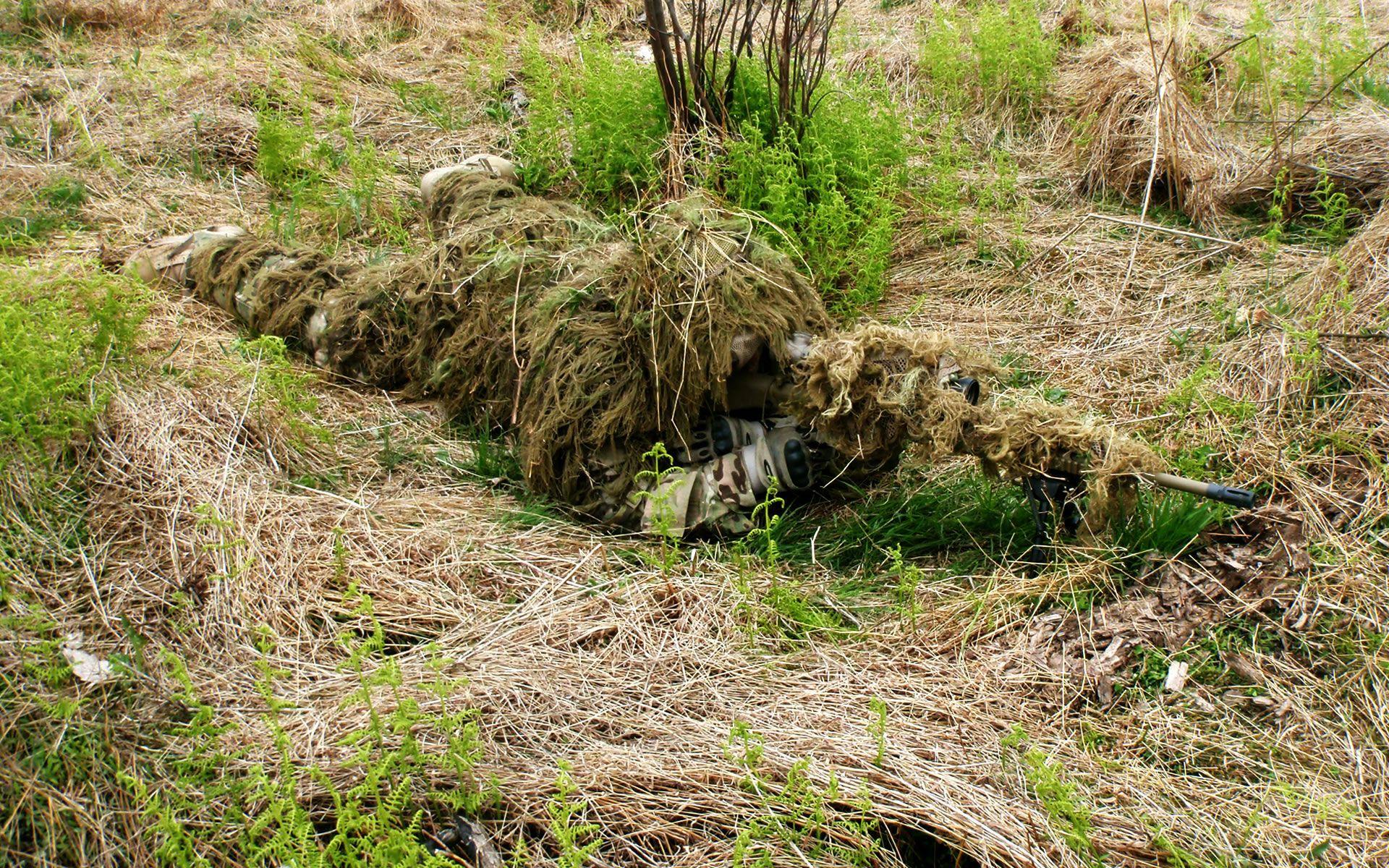 Sniper in Ghillie Suit