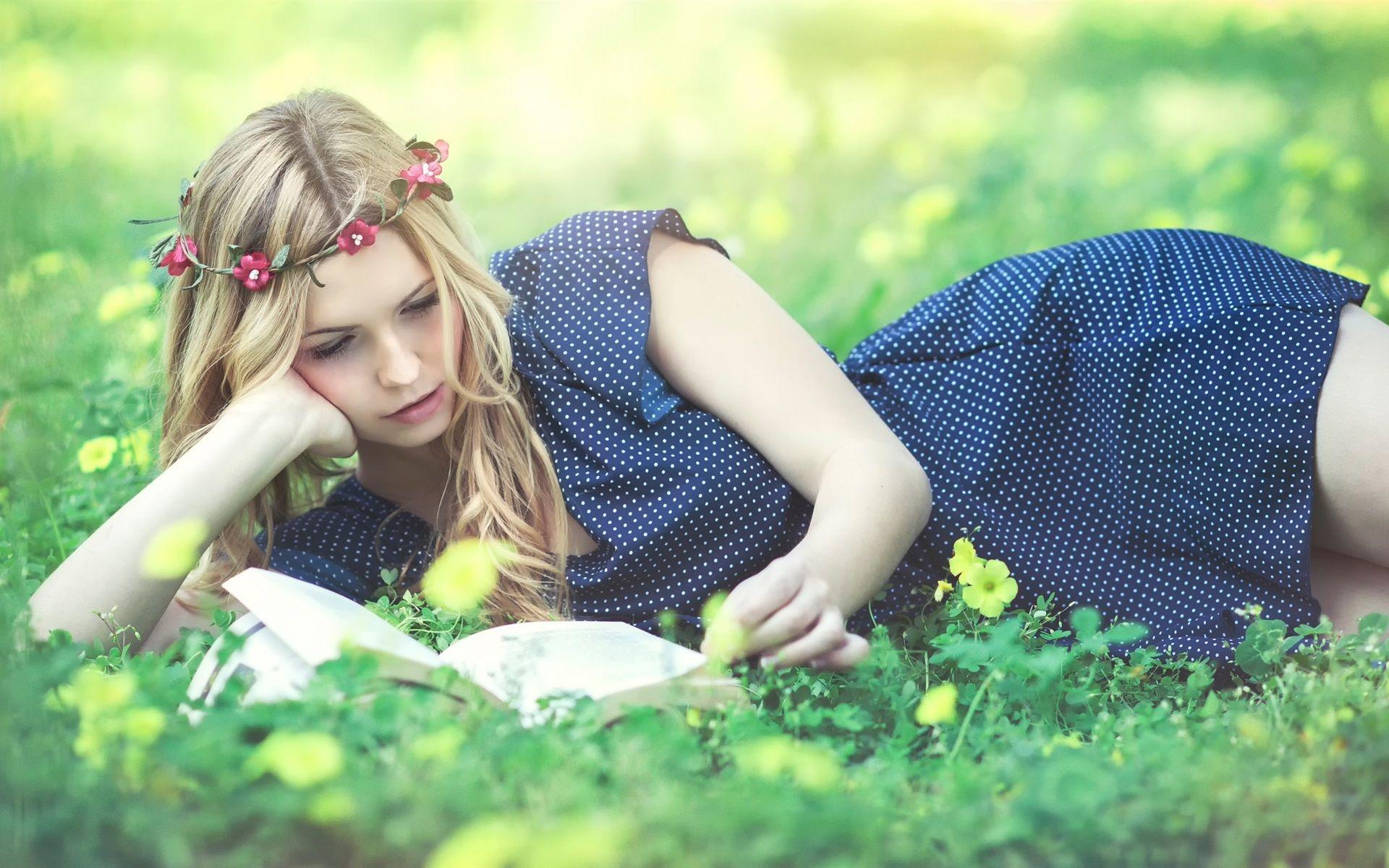 Girls With Flowers Wallpaper, Girls With Flowers Wallpaper