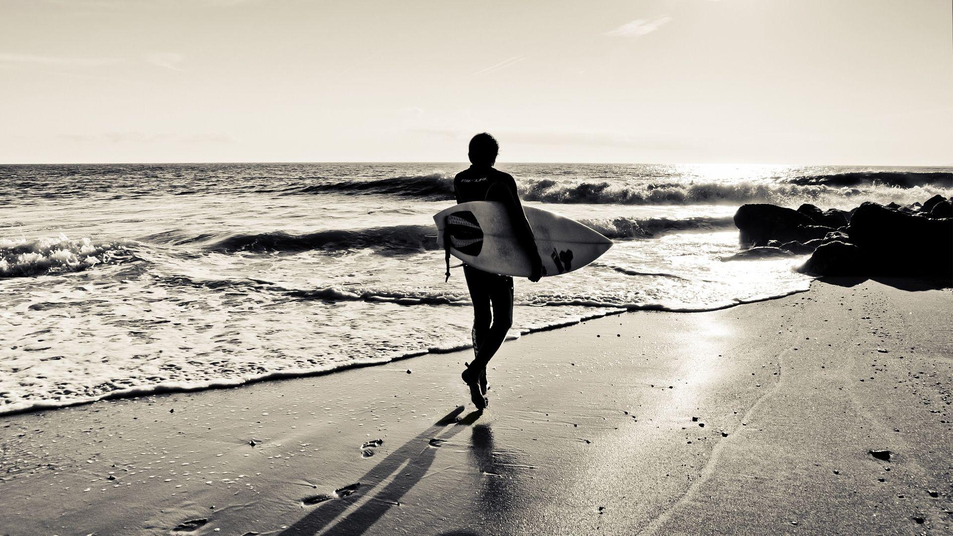 Full HD Wallpaper surfing beach black and white, Desktop Background
