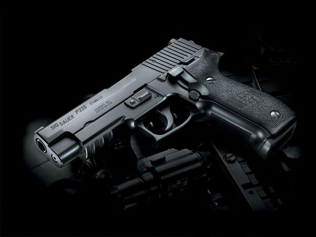 Download wallpaper: SIG Sauer gun wallpaper, download photo