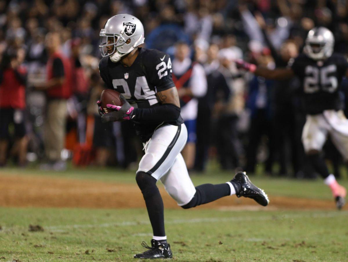 Charles Woodson says playing beyond 2014 possible