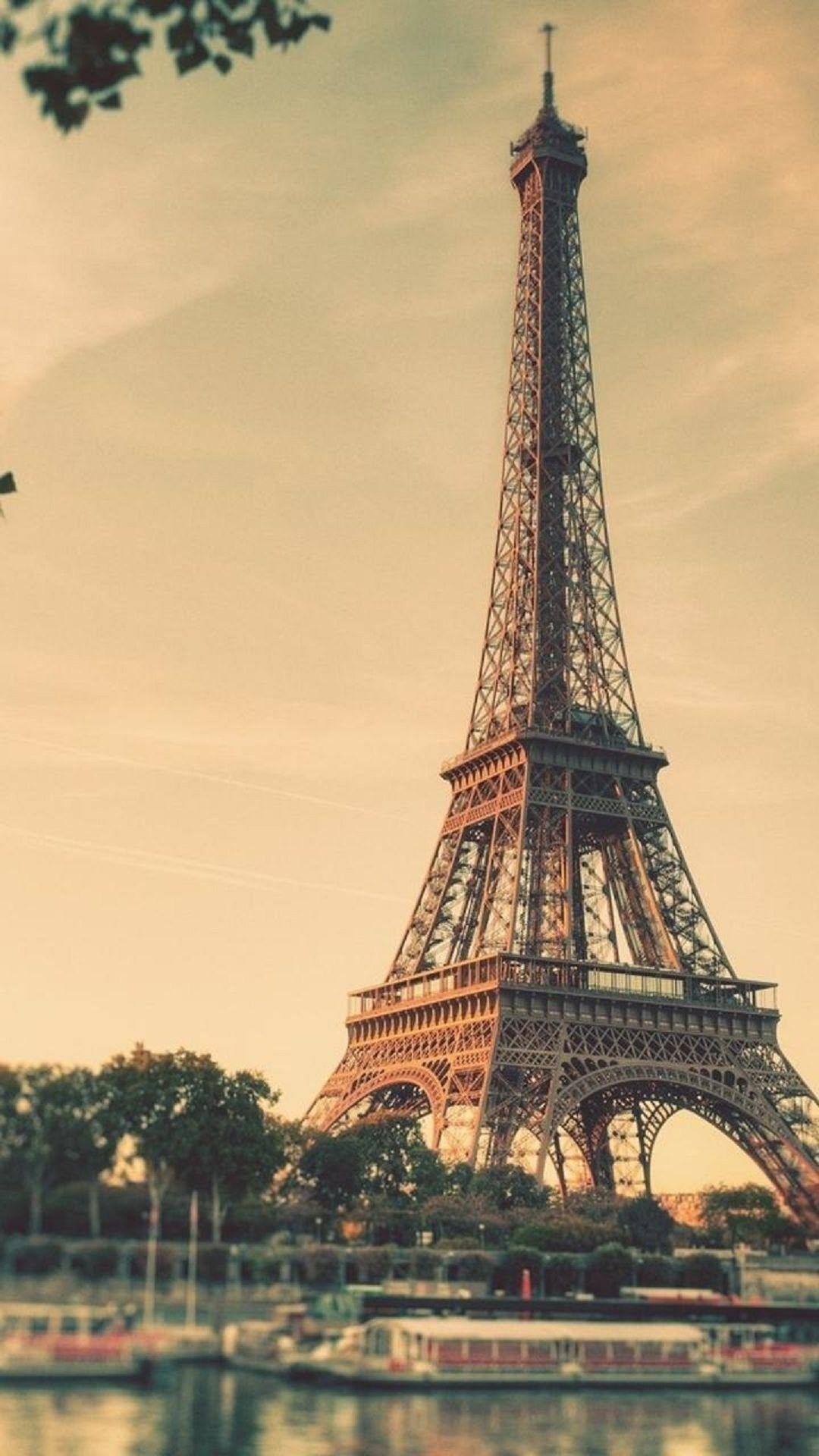 Paris HD Wallpaper for iPhone 7