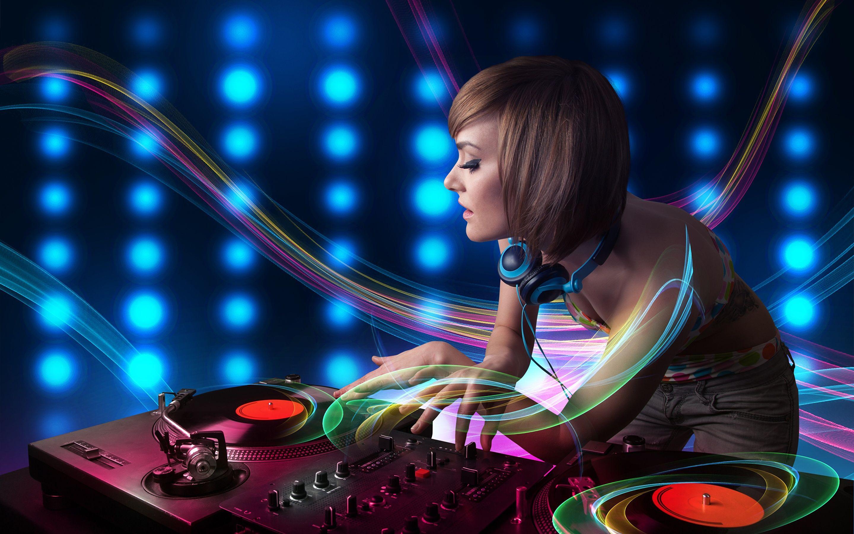Image Brown haired DJ deejay Gramophone record Girls Music 2880x1800