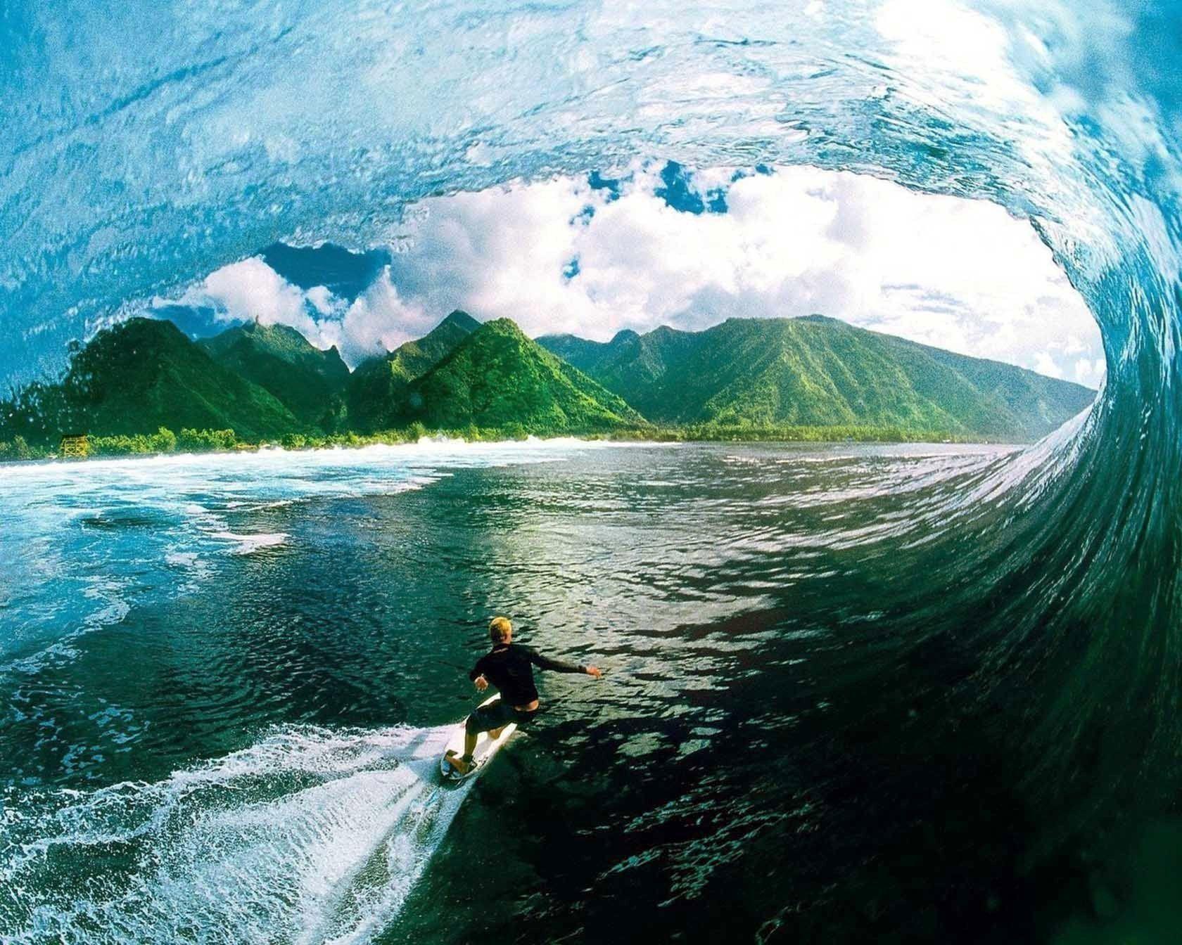 Quality Cool Surf Wallpaper