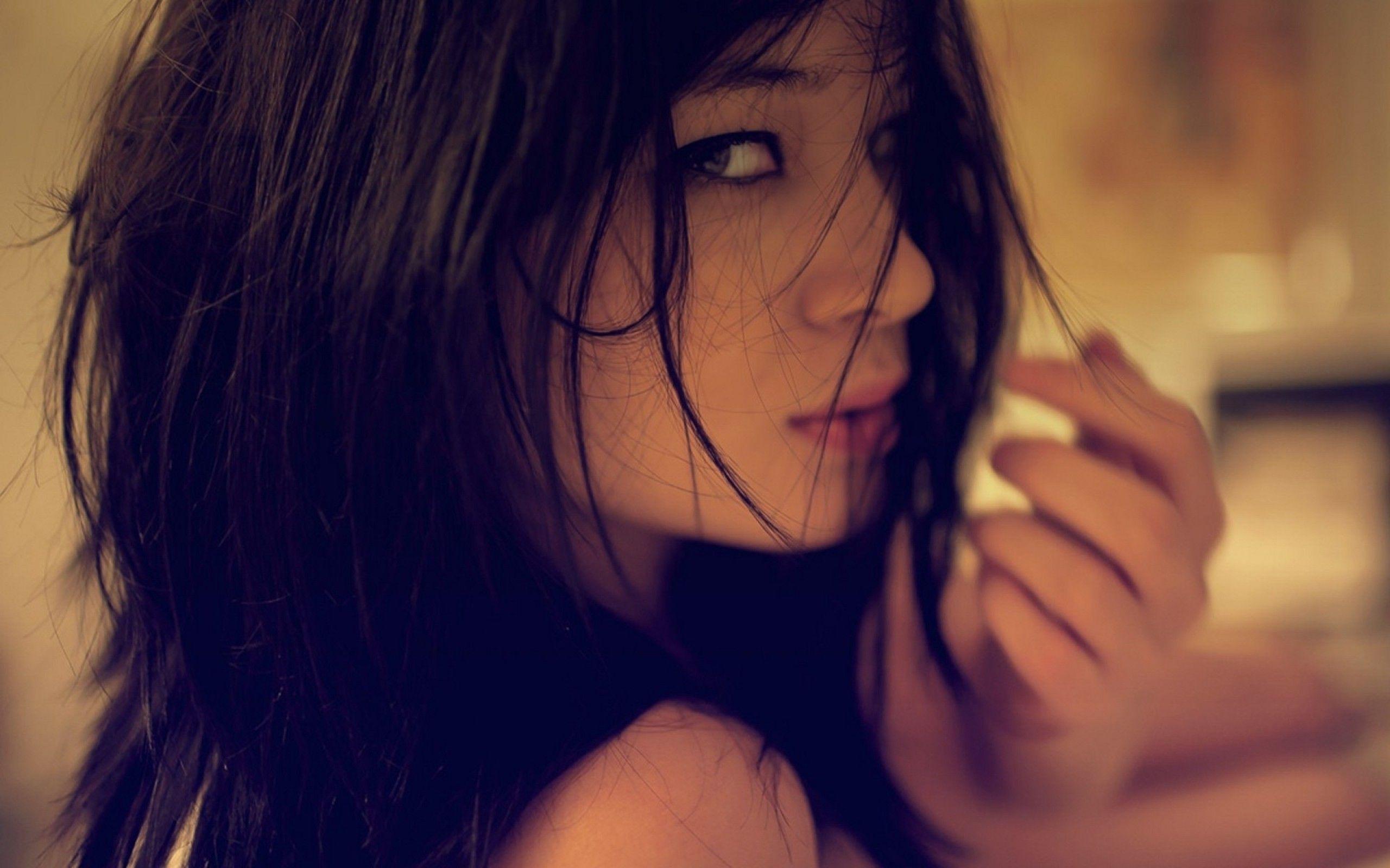 women brunette looking at viewer closeup wallpaper and background