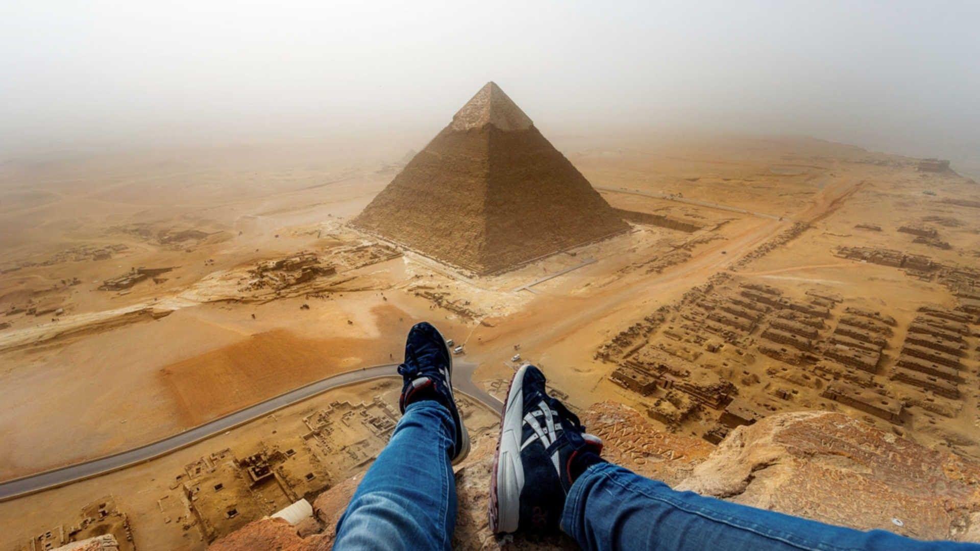 Giza Pyramids Wallpaper