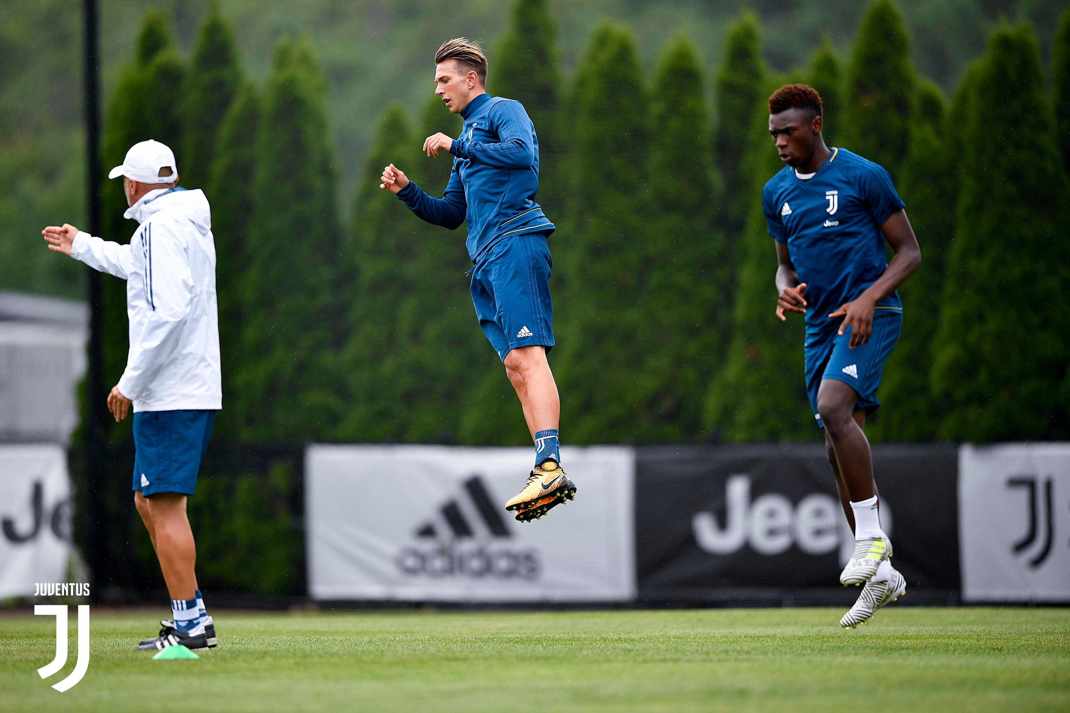 Bernardeschi arrives as Juve begin final leg of preseason tour