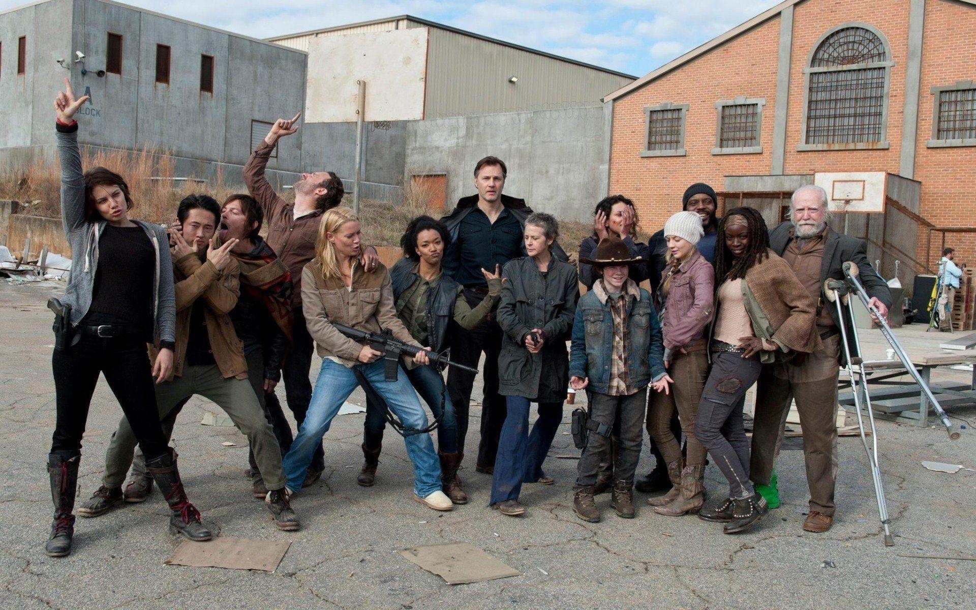 series governor tyreese characters zombie sasha prison beth serial