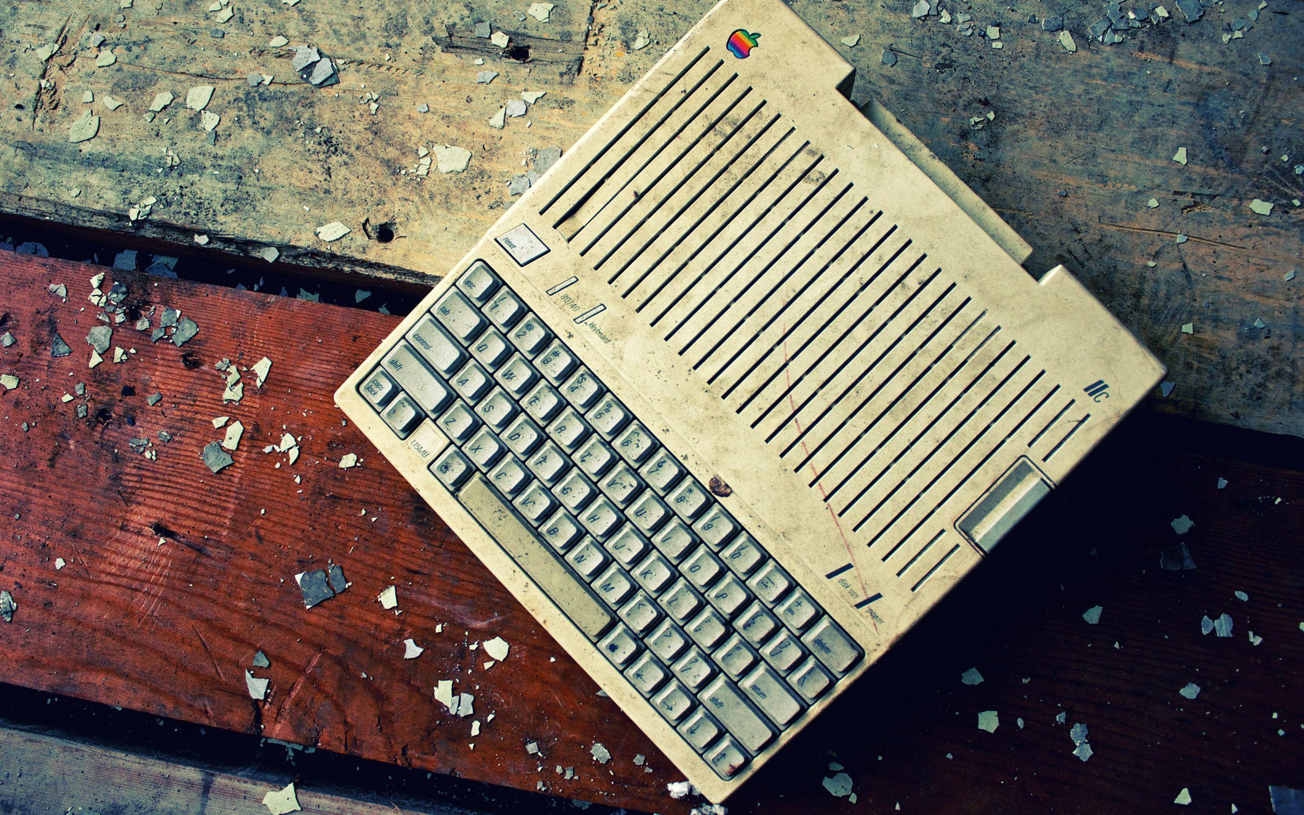 retro #mac. #vintage. Background free and Wallpaper