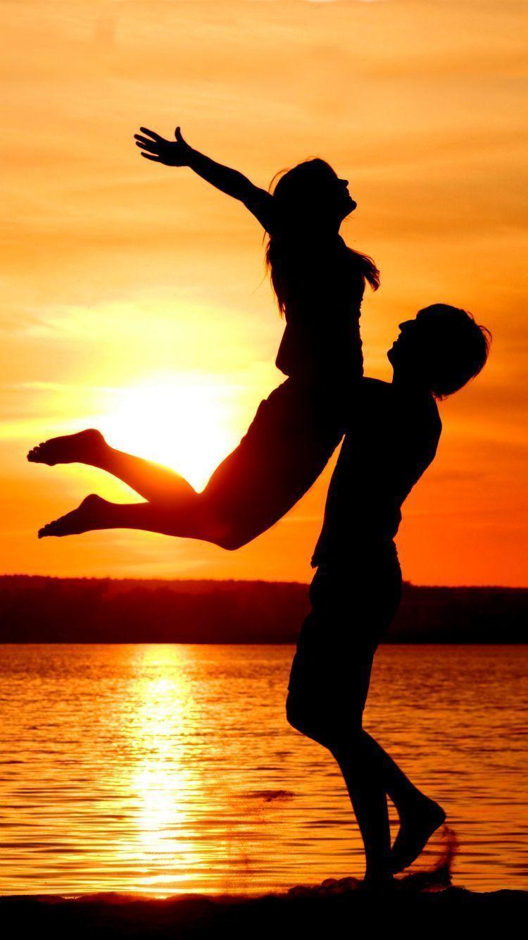 80 Koleksi Romantic Couple Mobile Wallpaper Gratis Terbaik