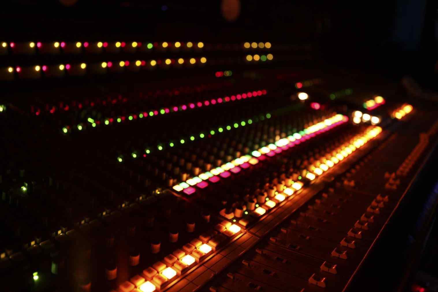 Drum synthesizer by s with you can buy now huffpost s home recording