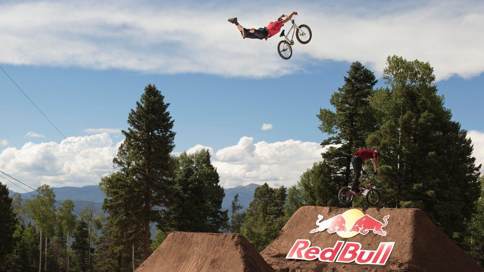 The Biggest Dirt Jump Contest of 2013 Bull Dreamline. Freefly