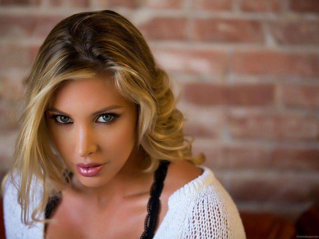 Samantha saint wallpaper