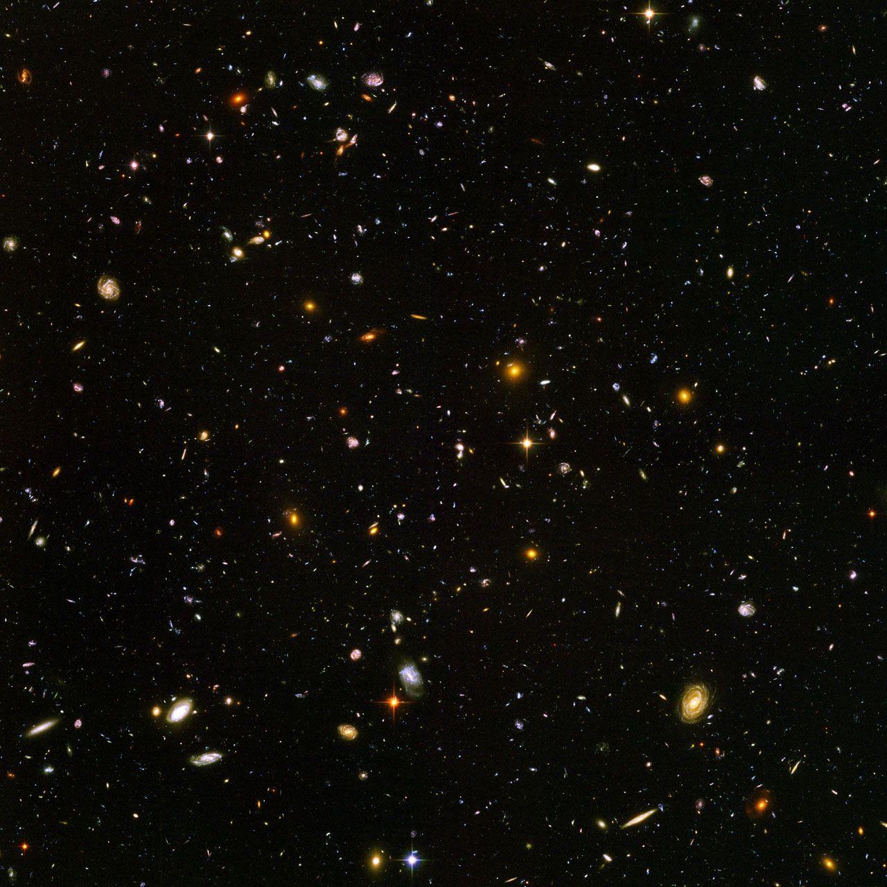 Hubble Sees Galaxies Galore
