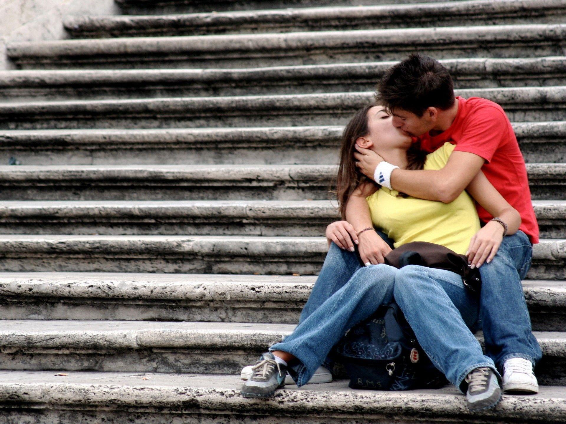 kissing couple wallpaper - Поиск в Google. love story