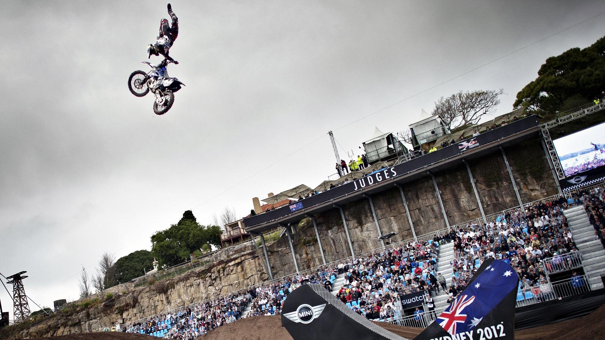 FMX Wallpaper