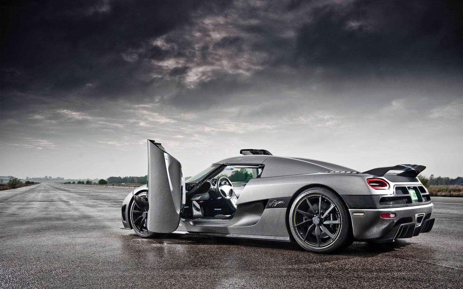 Super Sports Car Wallpaper That'll Blow Your Desktop Away