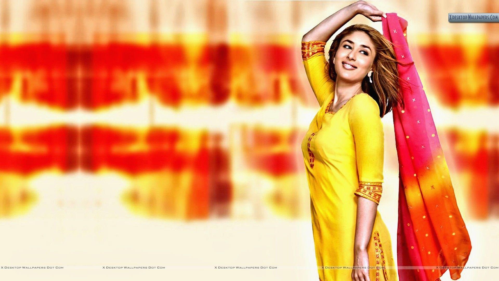 New Punjabi Wallpaper Download Best Of Kareena Kapoor Smiling