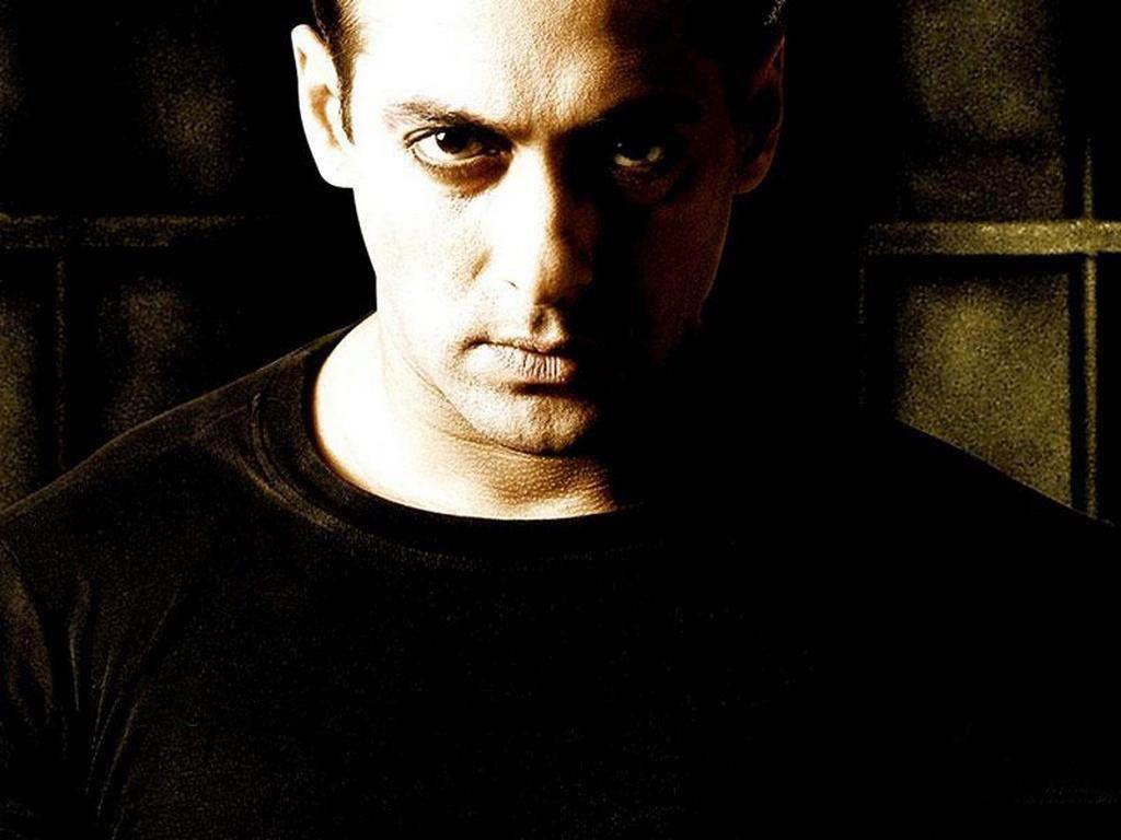 the smoking pipe: Unseen Bollywood Salman Khan hot actor HQ