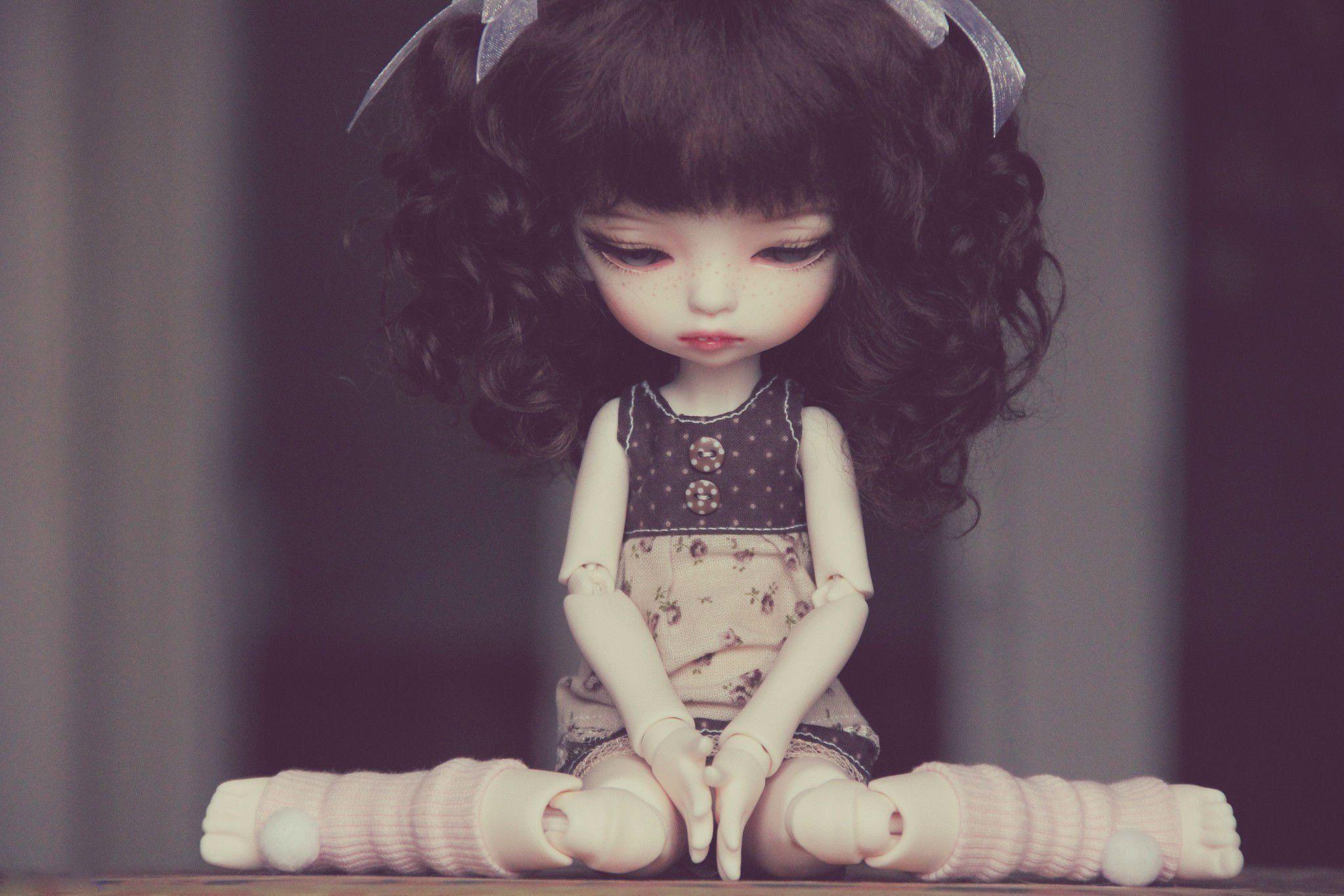 Depression sad mood sorrow dark people love doll toy wallpaper