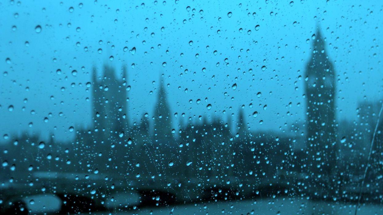Cloudy UK drops glass Rain Windows london europ wallpaper