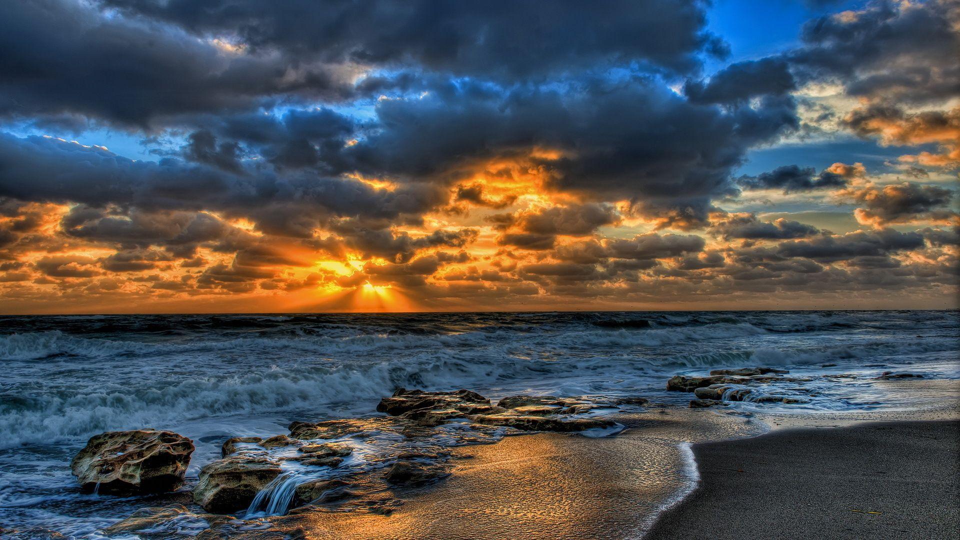 Magnificent Ocean Sunset Full HD Wallpaper