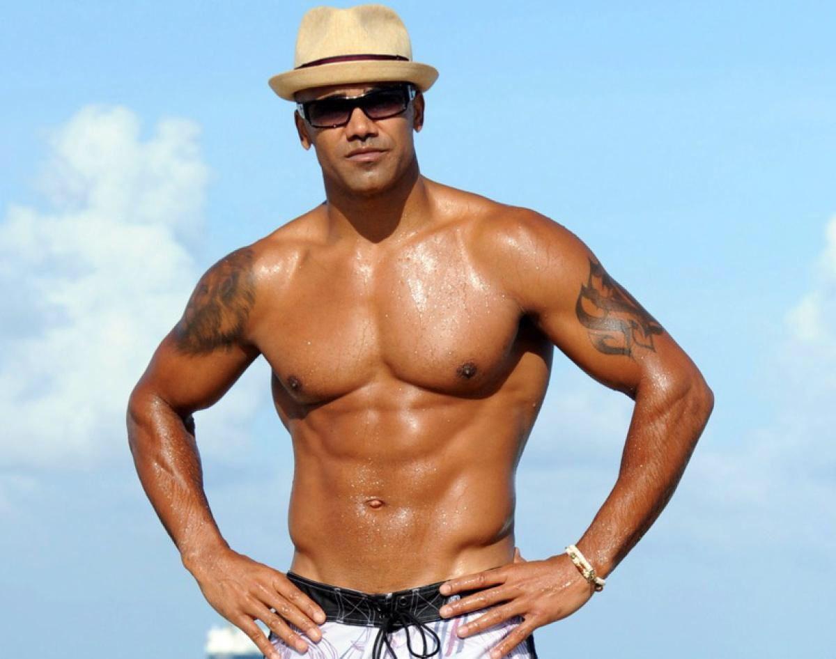 Shemar Moore looking fine in Miami.