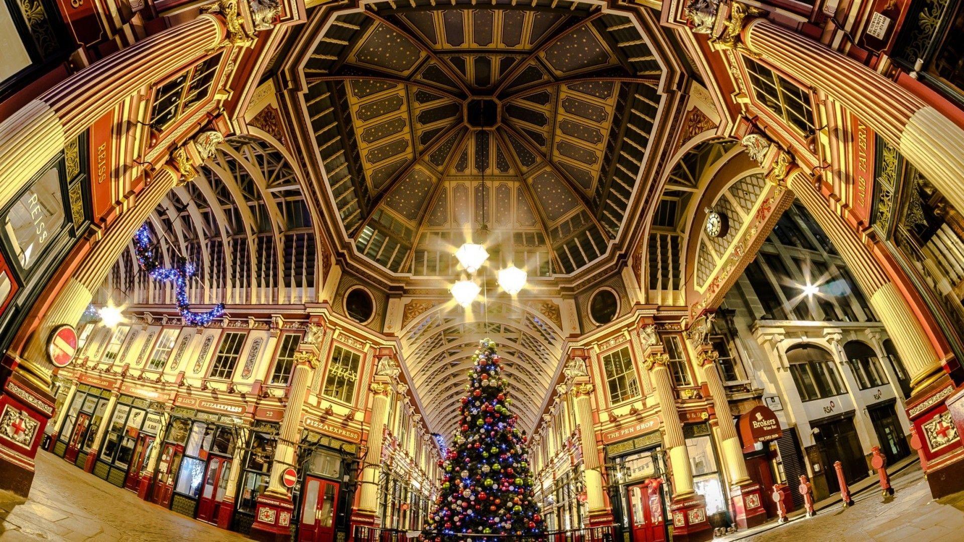 London street at christmas in fish eye wallpaper