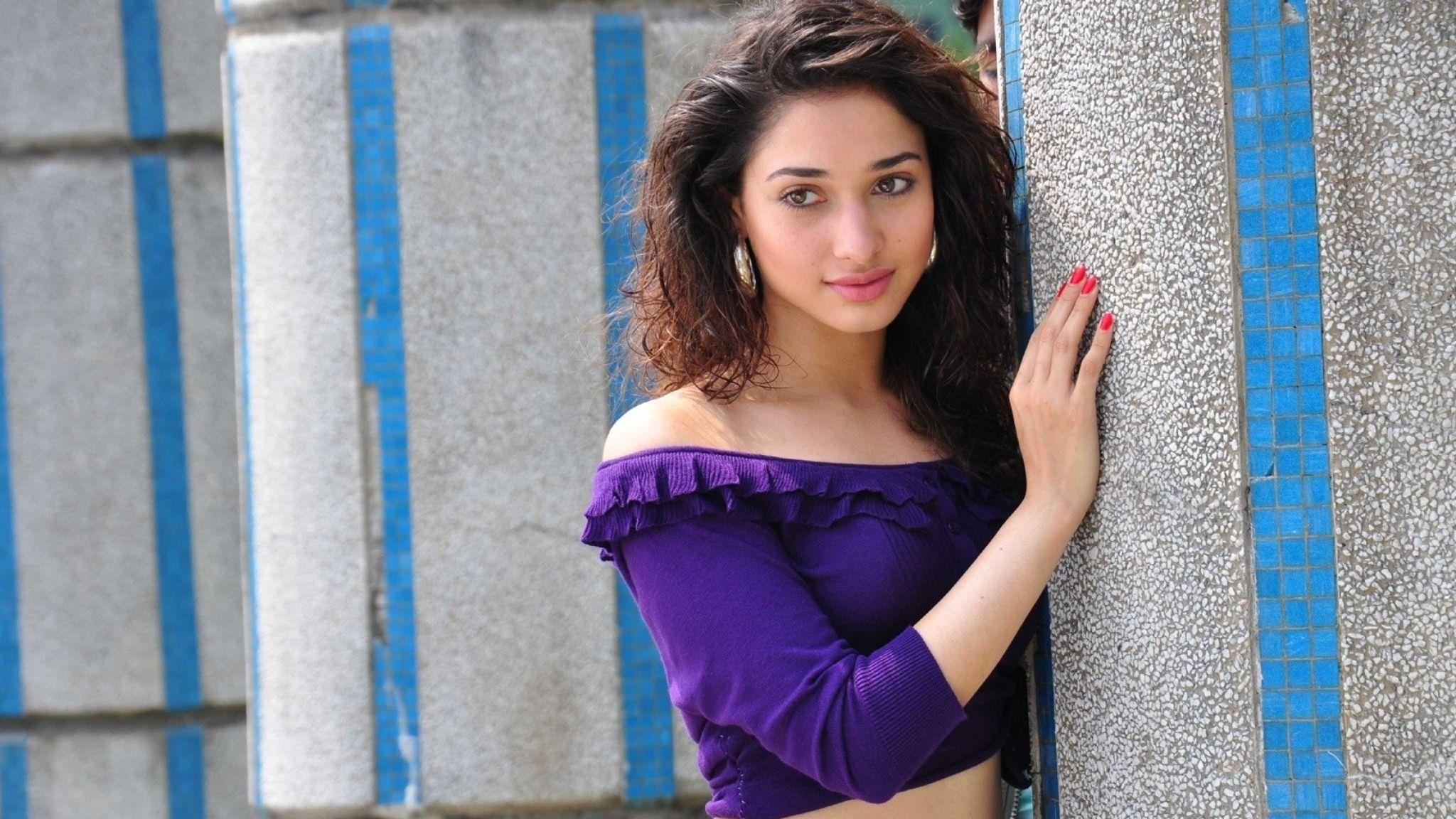 Tamannaah Bhatia Wallpaper 2048x1152 Resolution