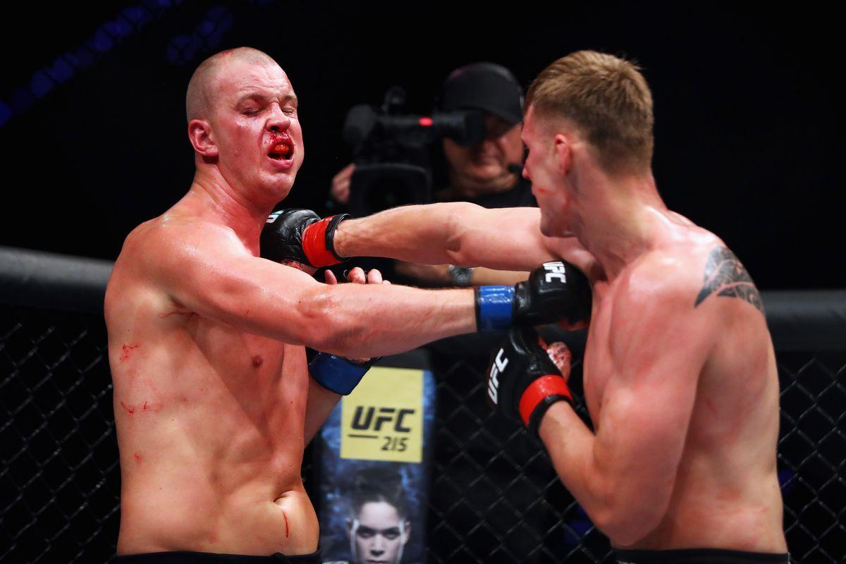 UFC Fight Night Rotterdam results: Volkov wins slugfest over Struve