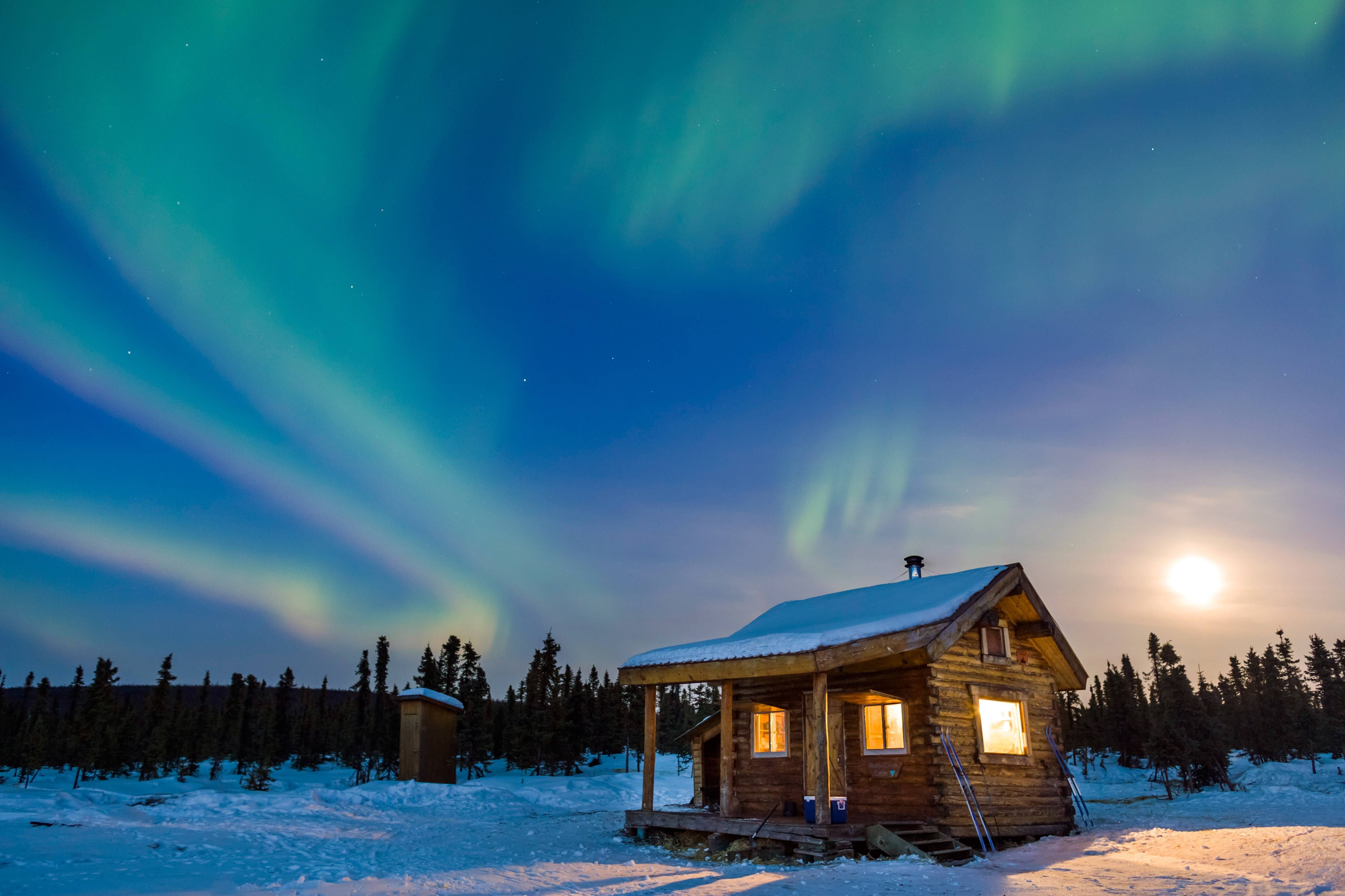 Alaska cabin & Northern lights 4k Ultra HD Wallpaper and Background
