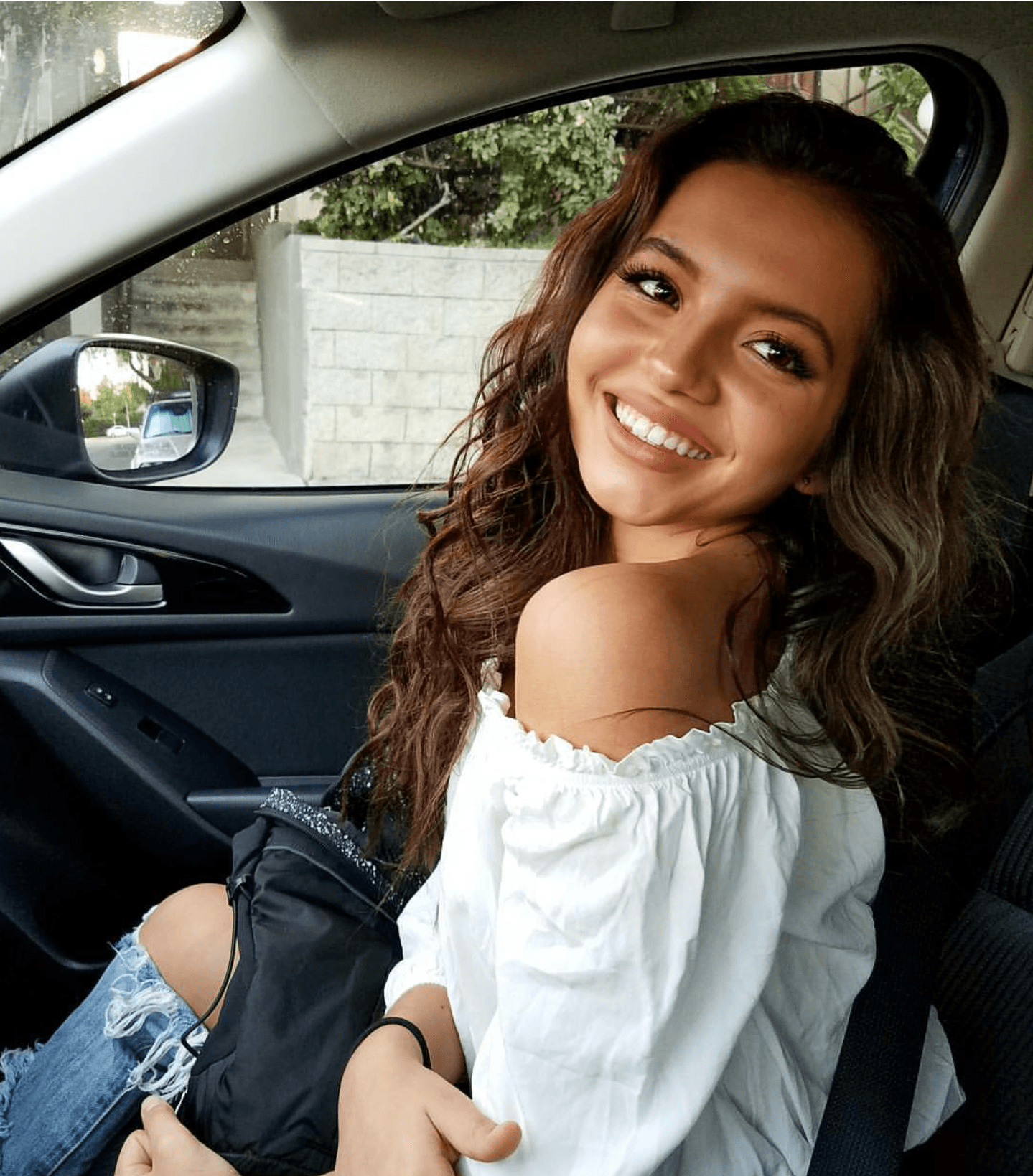 Isabela Moner Wallpapers - Wallpaper Cave