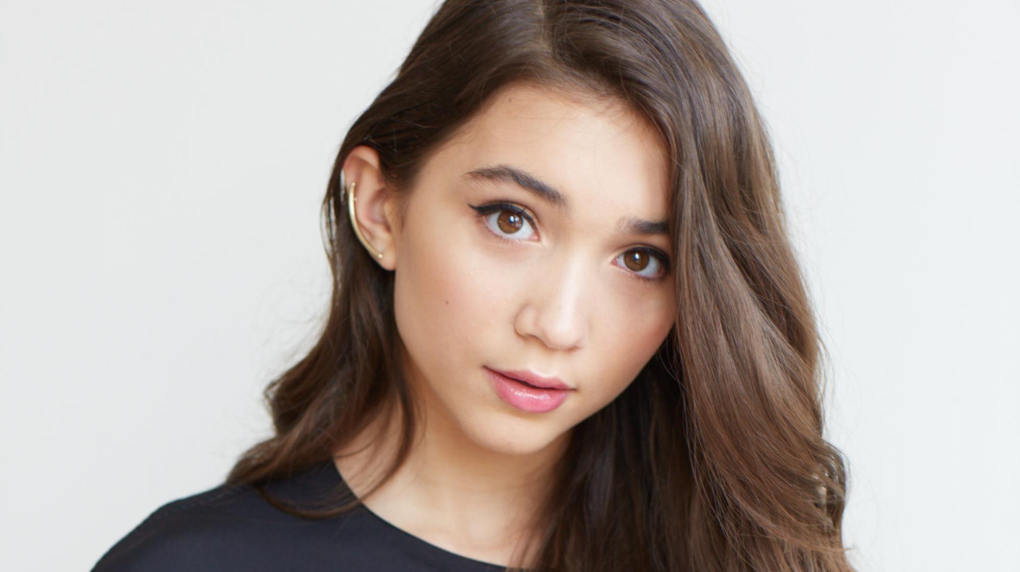 Rowan Blanchard Face Wallpaper 60171 2000x1122 px