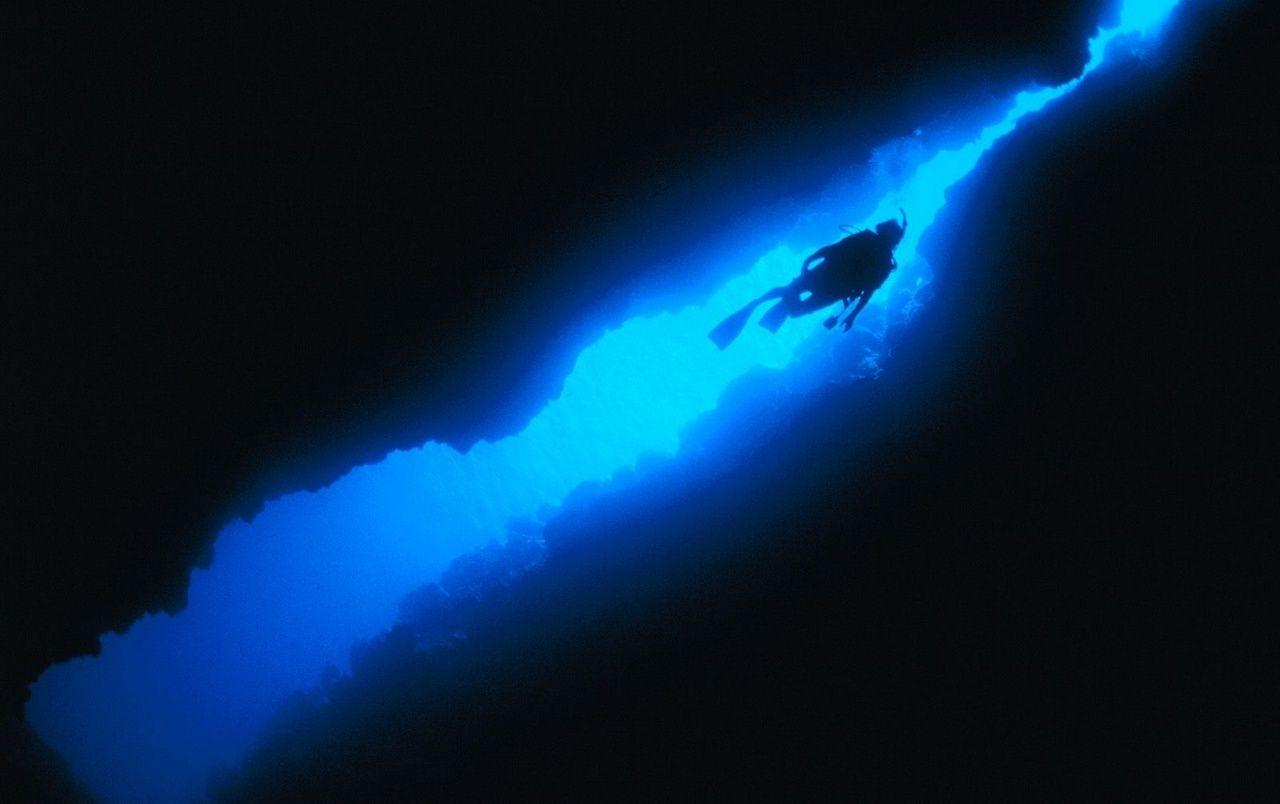 Chasm Port Villa wallpaper. Chasm Port Villa