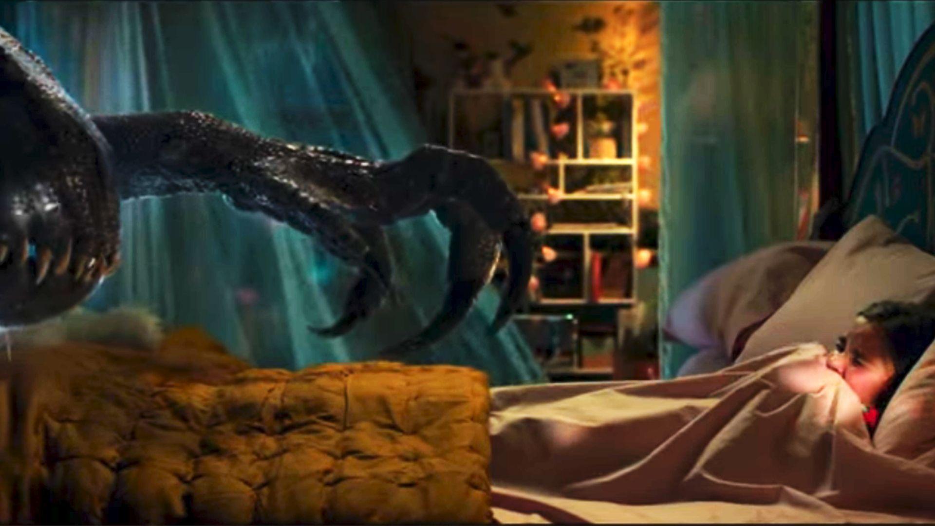 Jurassic World: Fallen Kingdom Trailer- Fans Reacts To Creepy Indoraptor