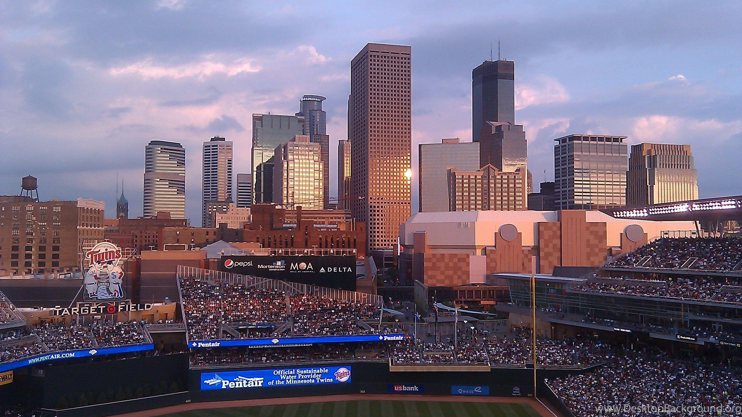Check Out These Cool Photo Of Target Field In Minneapolis