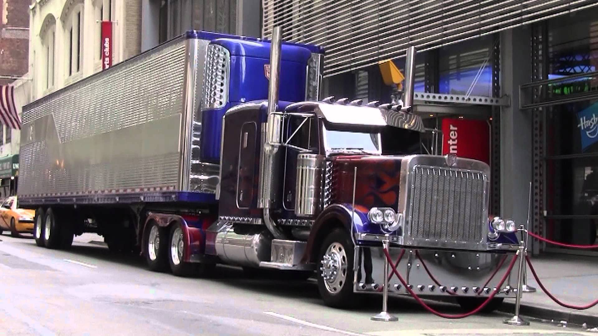 Transformers Optimus Prime truck