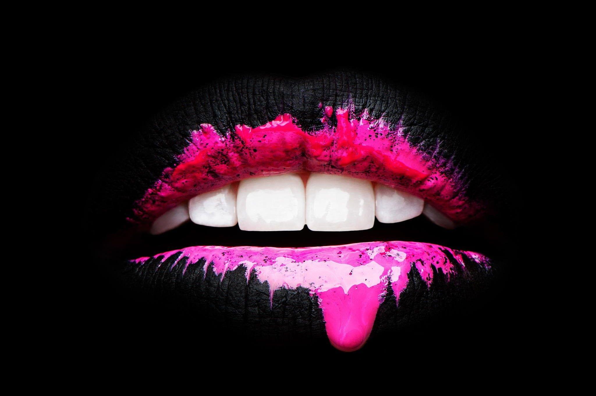 Pink and black lips HD wallpaper