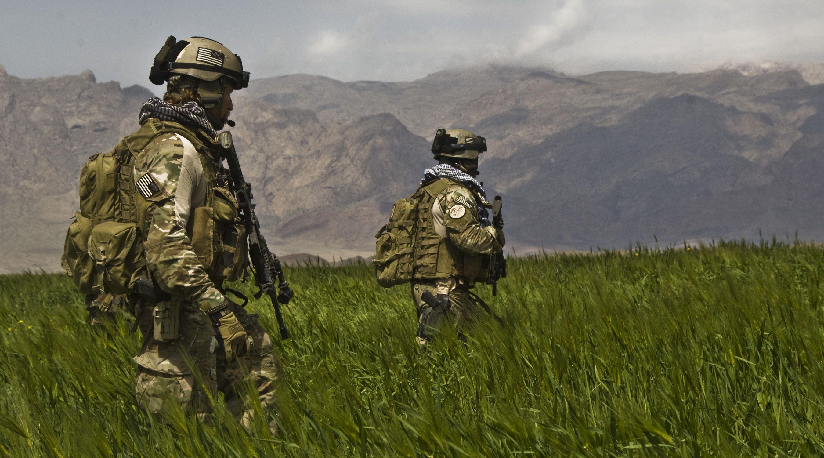 Army Is Offering Some Green Berets up to $000 to Stay in Service