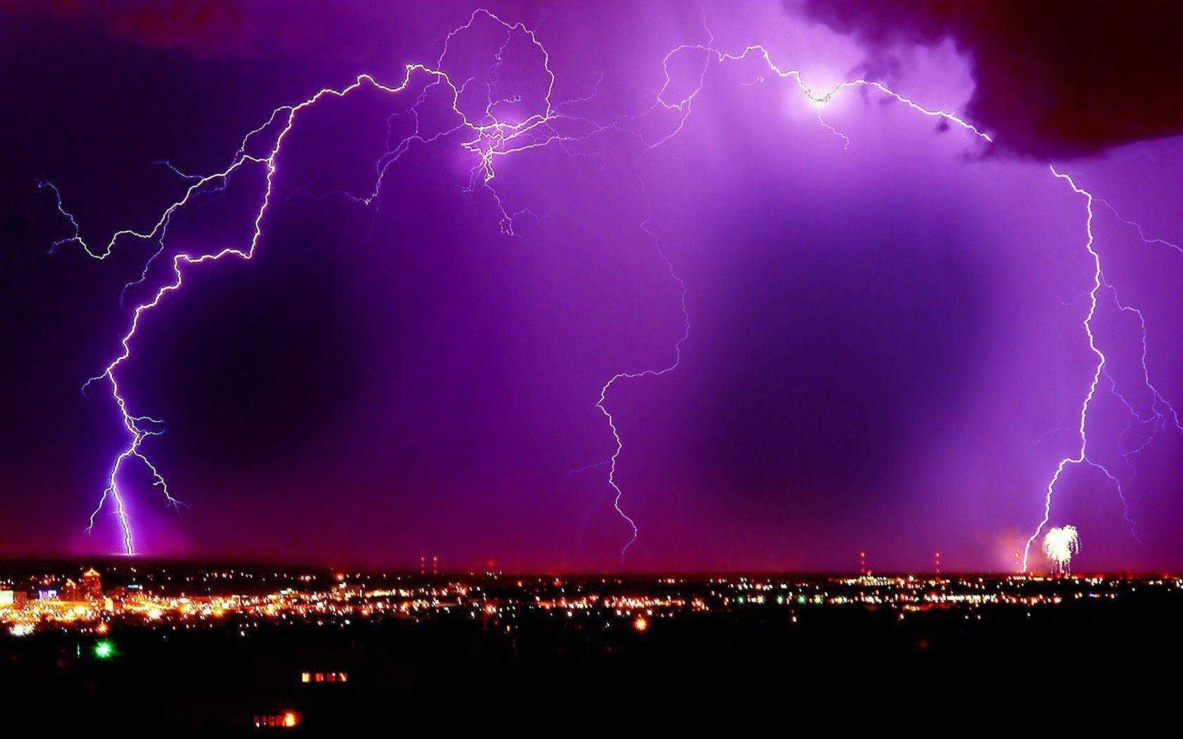 City night purple sky lightning. Android wallpaper for free