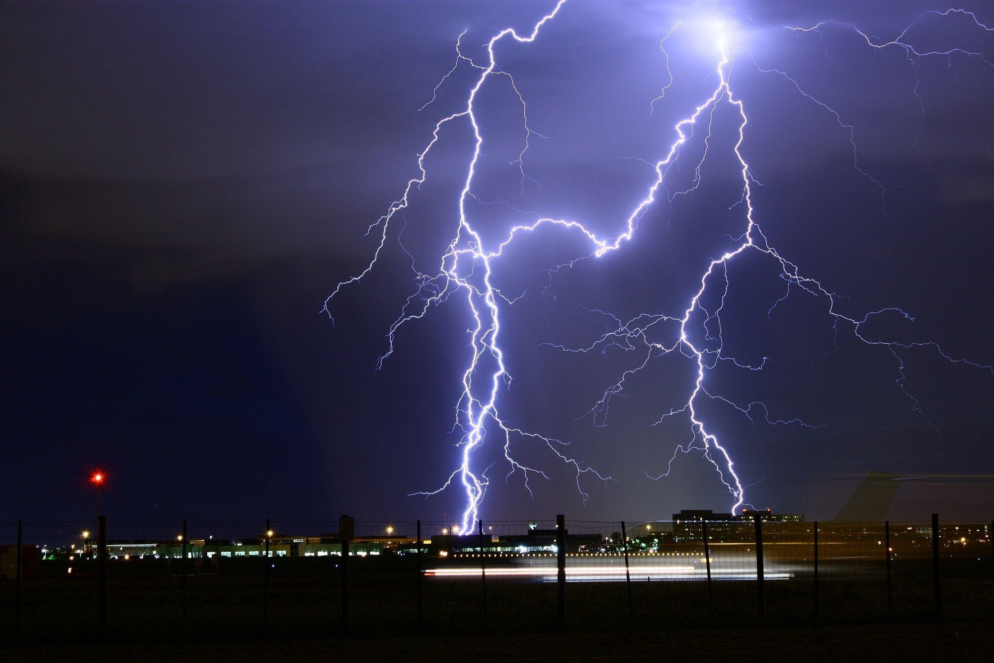 Amazing Lightning Bolt Photo