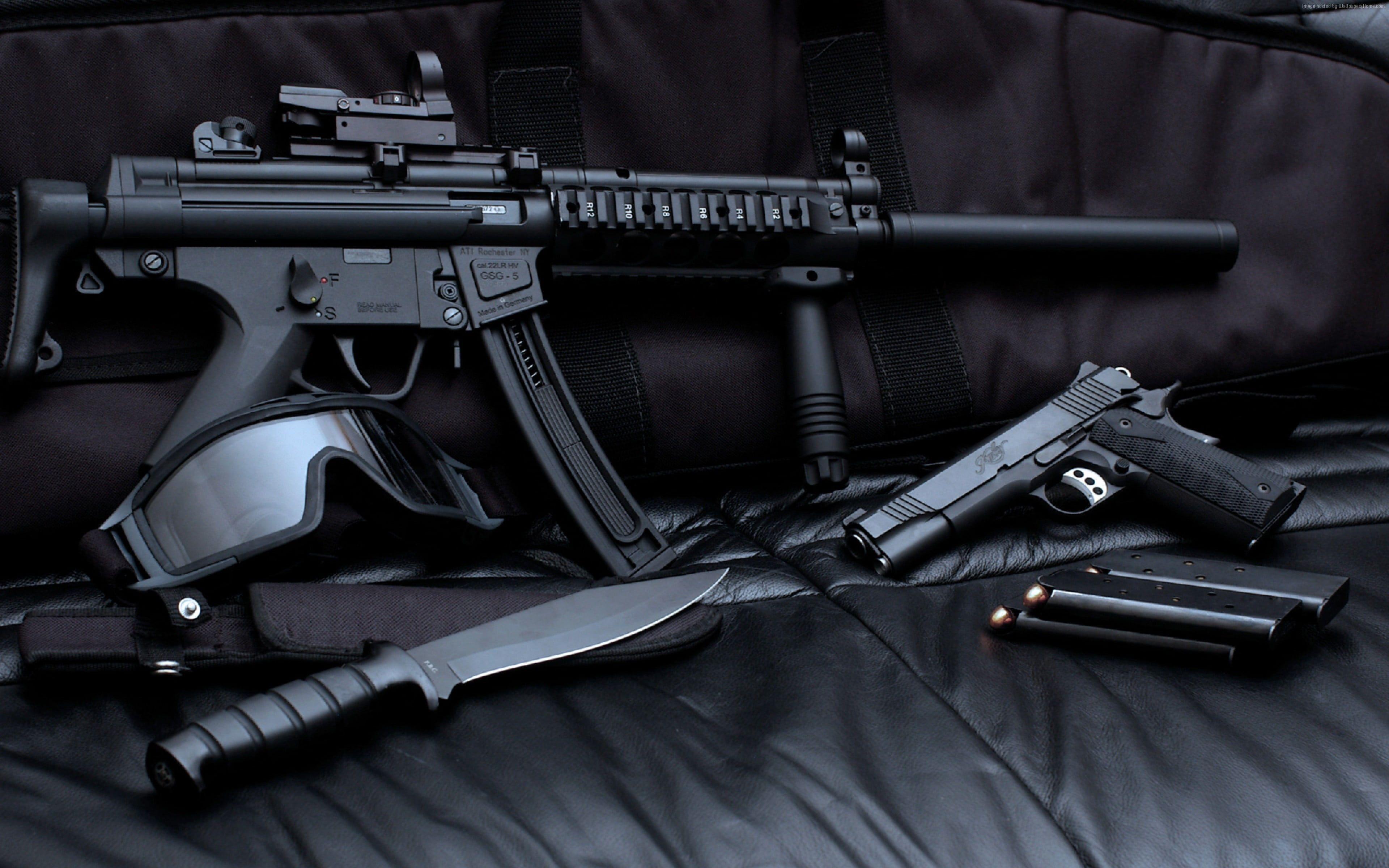 Black assault rifle HD wallpaper