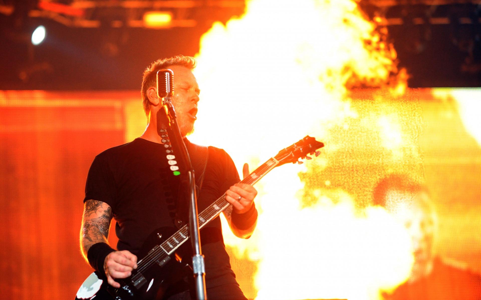 Metallica, Guitarist, Show, Fire, Microphone wallpaper