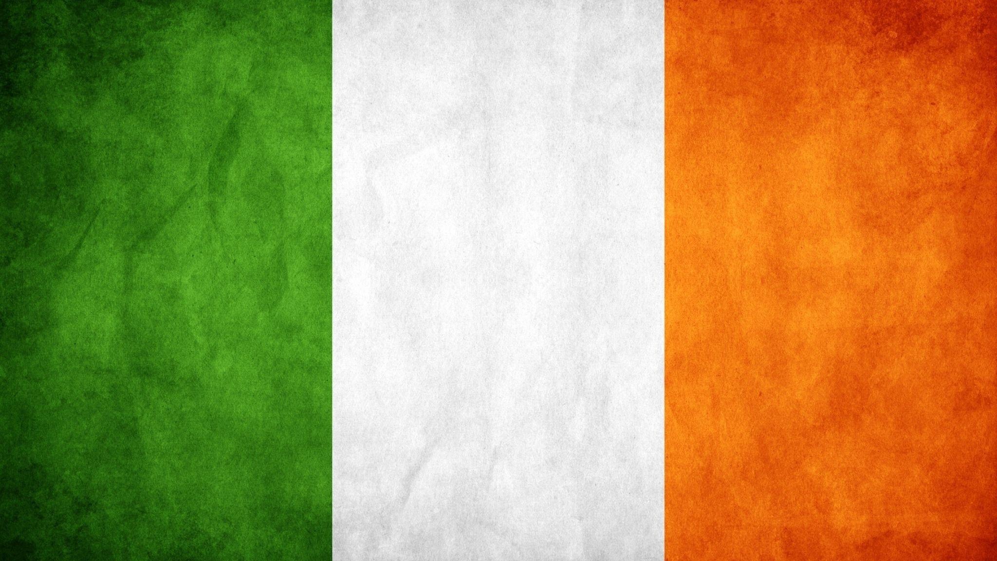 Download wallpaper 2048x1152 ireland, flag, colors, background