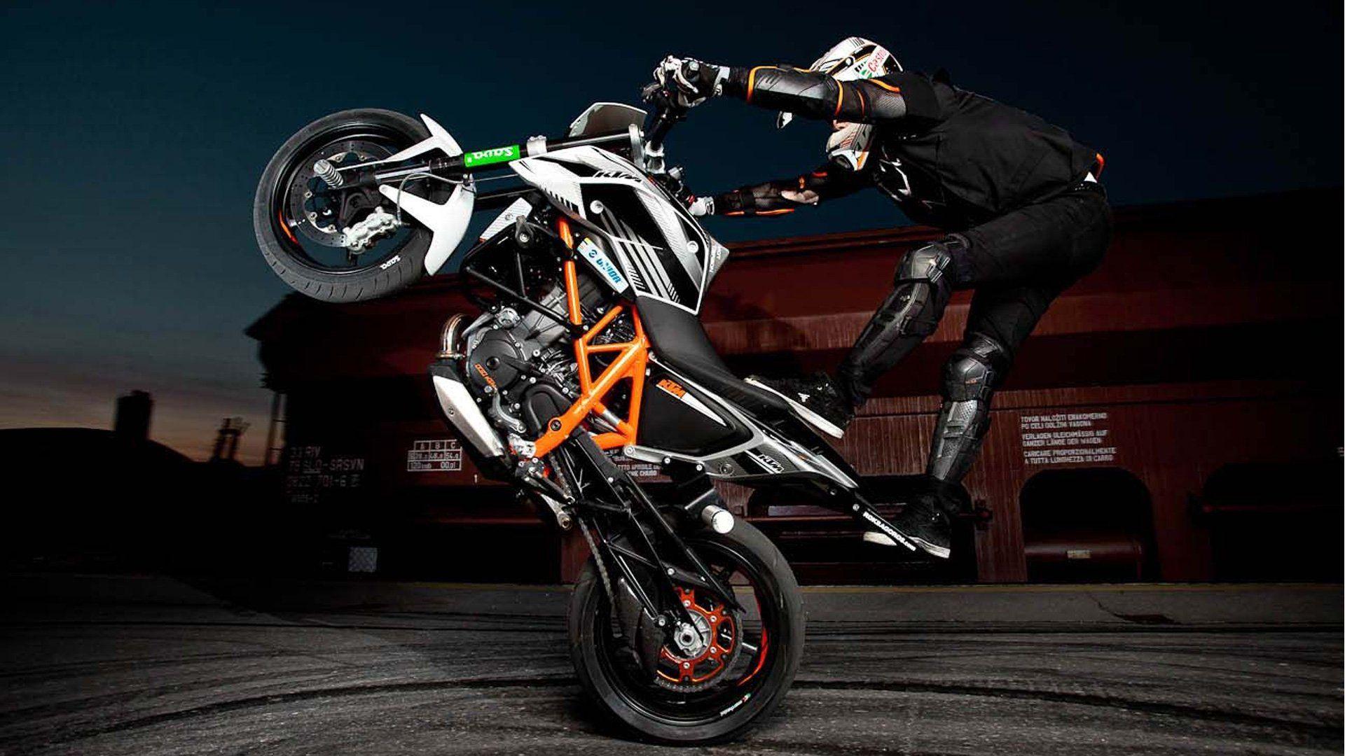 Ktm Duke Stunt
