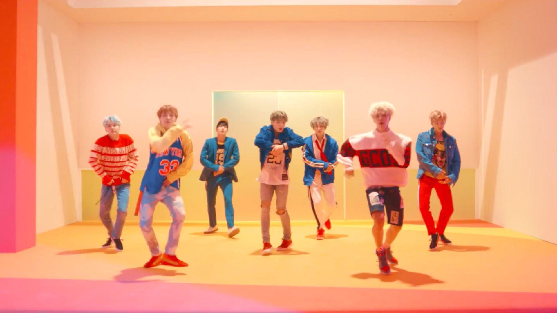BTS Releases MV For “DNA”
