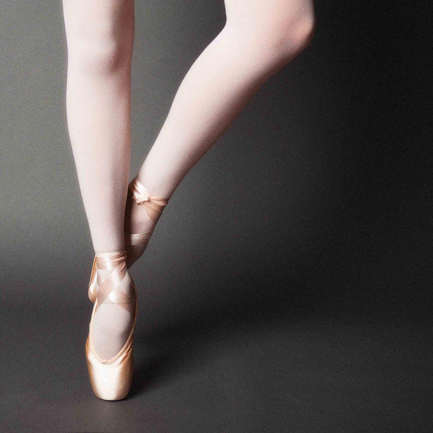 Pink pointe shoes wallpaper 2329780