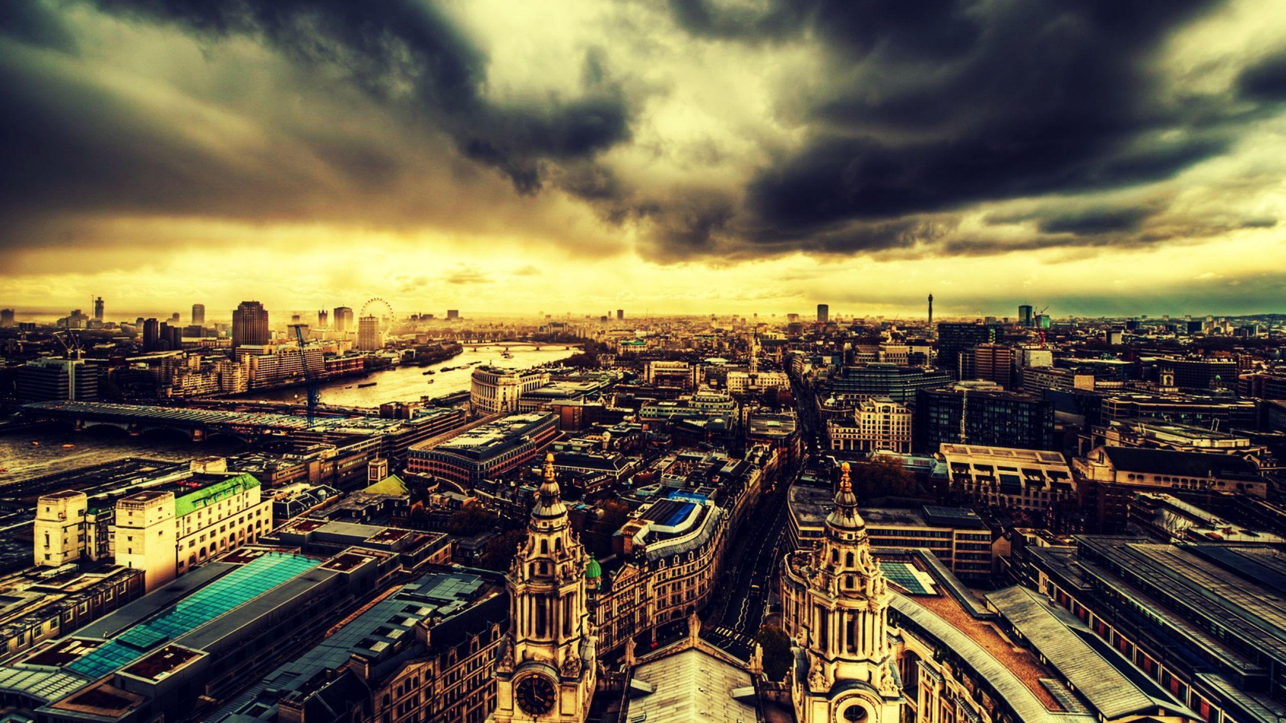Download Wallpaper 2560x1440 London, Clouds, Buildings, Roof, Top