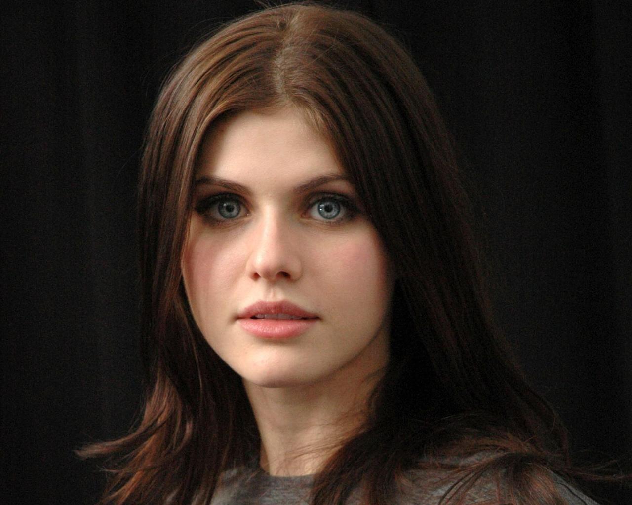 Alexandra Daddario 2018 Wallpapers - Wallpaper Cave